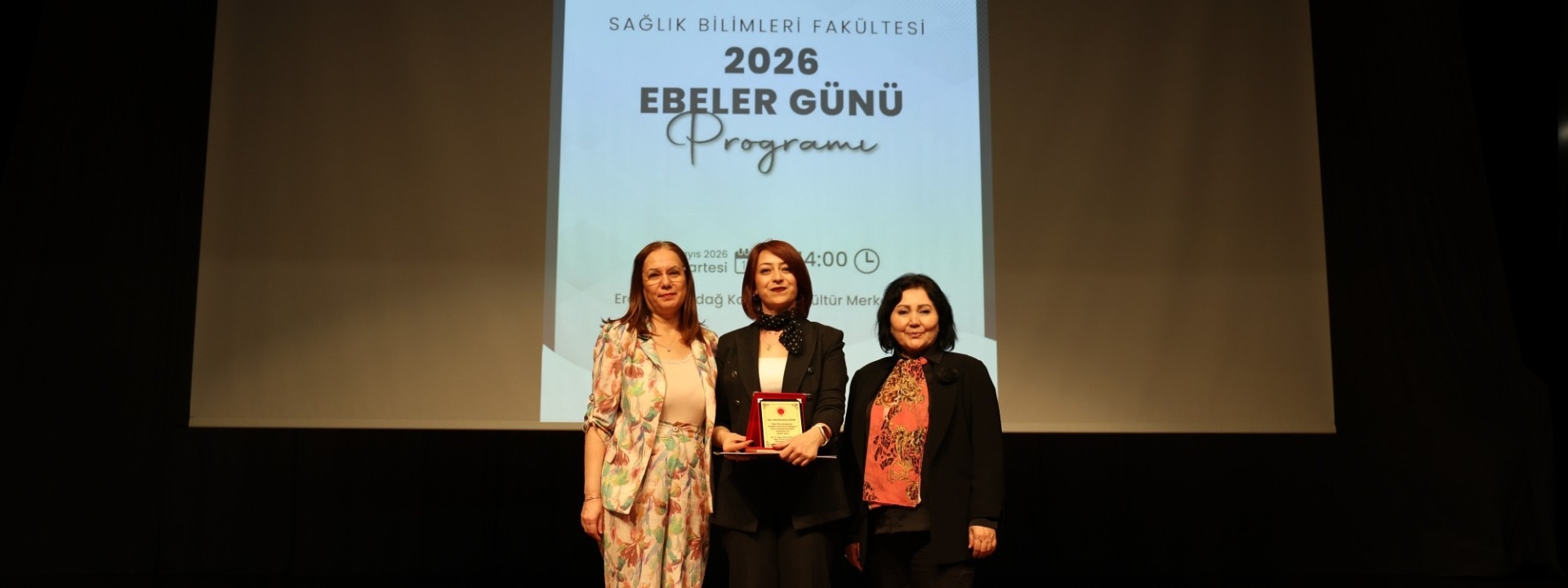 Üniversitemizde Ebeler Günü Programı Düzenlendi