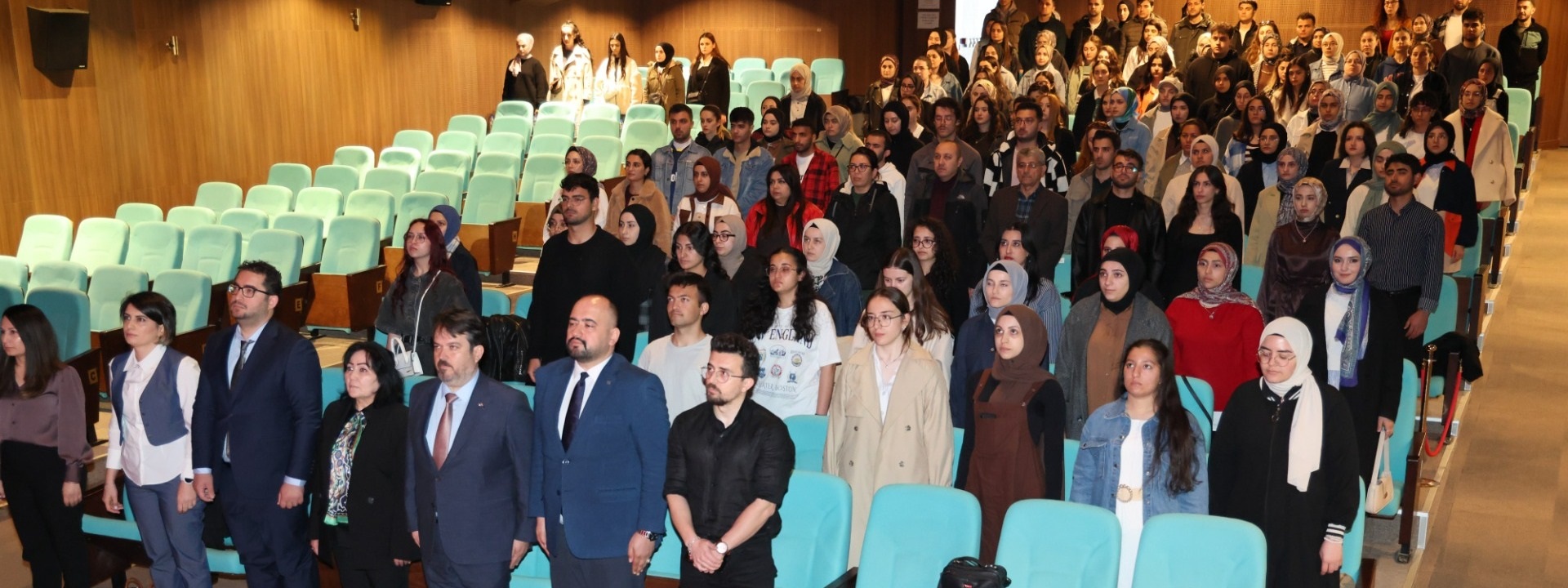 “Cepteki Arkadaş: Nasıl Kullanılmalı?” Konulu Panel Düzenlendi